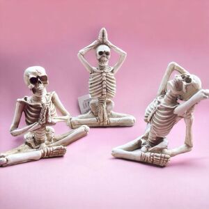 NWT Halloween Skeleton Yoga Pose 3-Piece Resin Set Spooky Tabletop Decorations